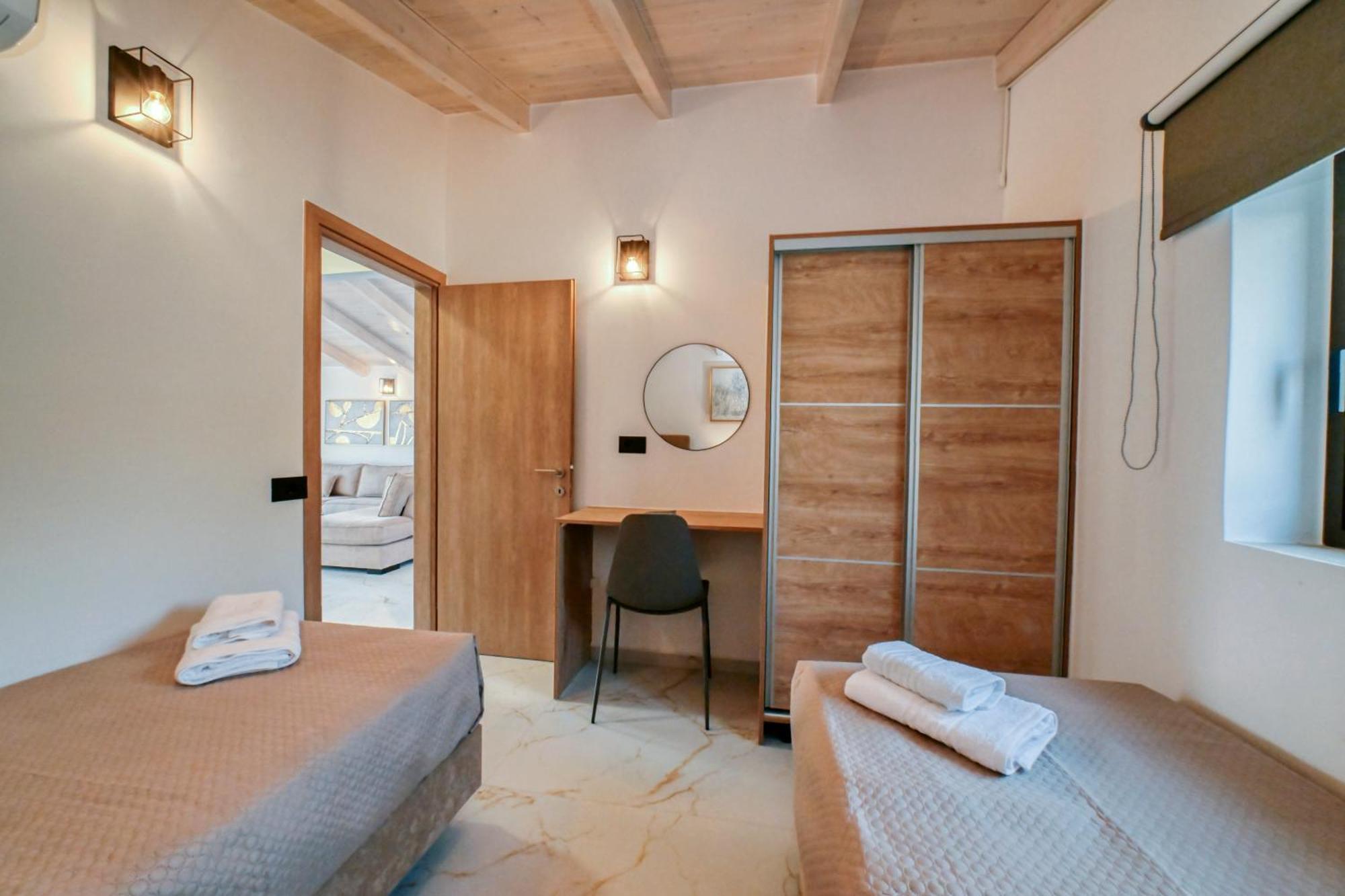 Eagle Bay Loft Apartment Kissamos Bagian luar foto
