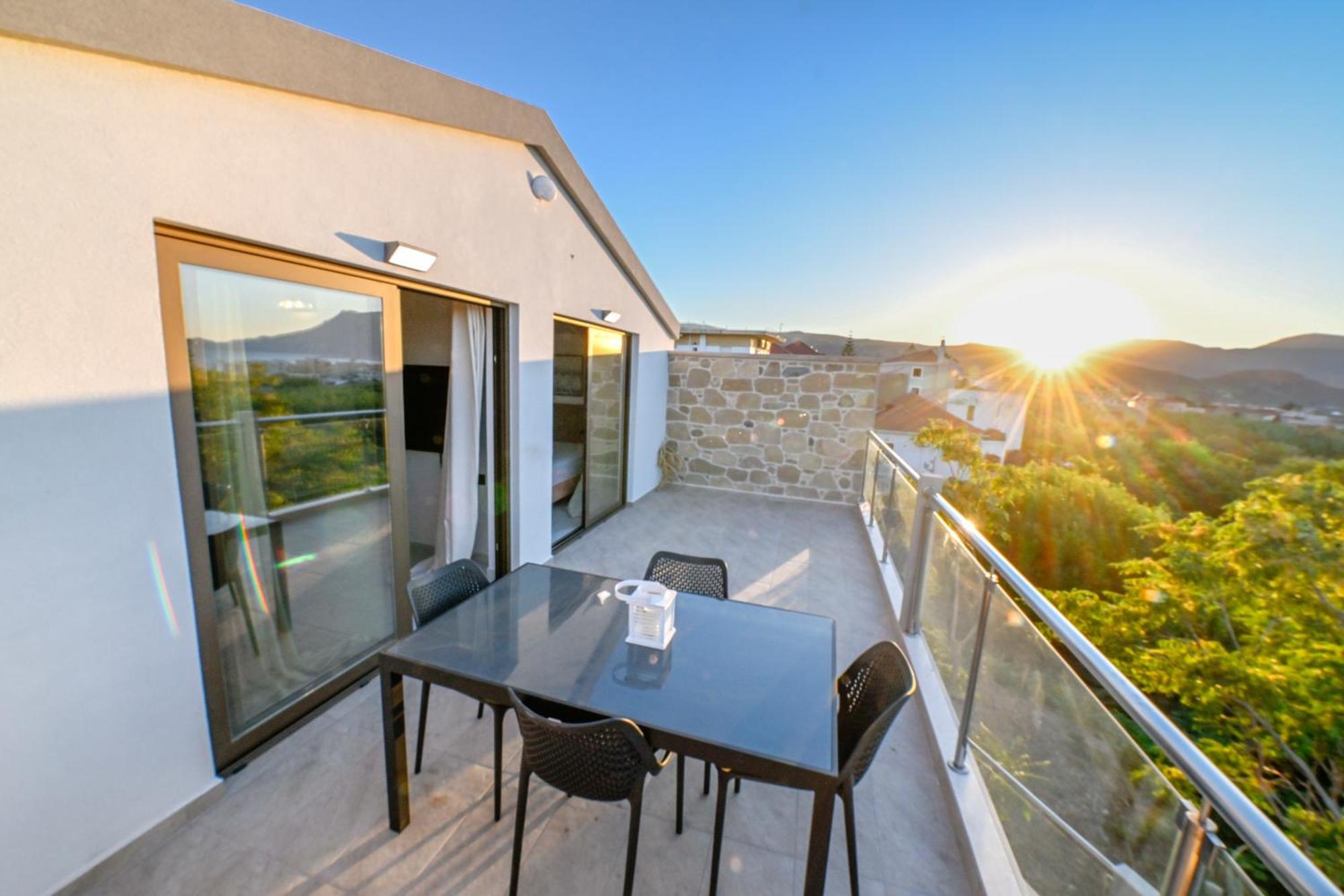 Eagle Bay Loft Apartment Kissamos Bagian luar foto
